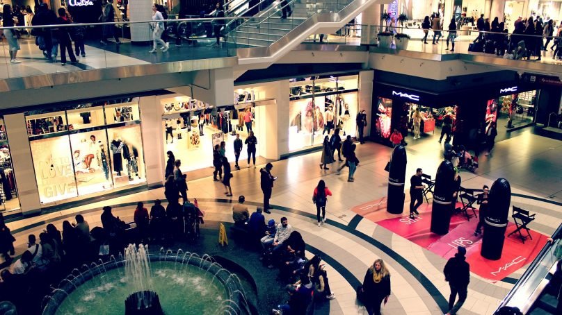 Galeria handlowa Lubostroń w Krakowie na Ruczaju