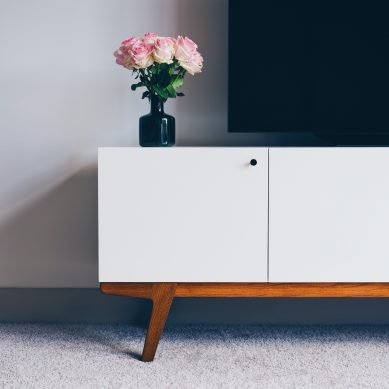 Jak wybrać komody do salonu?